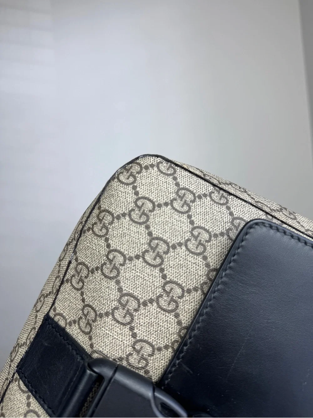 Gucci Black Leather & Beige GG Canvas Crossbody Messenger Bag